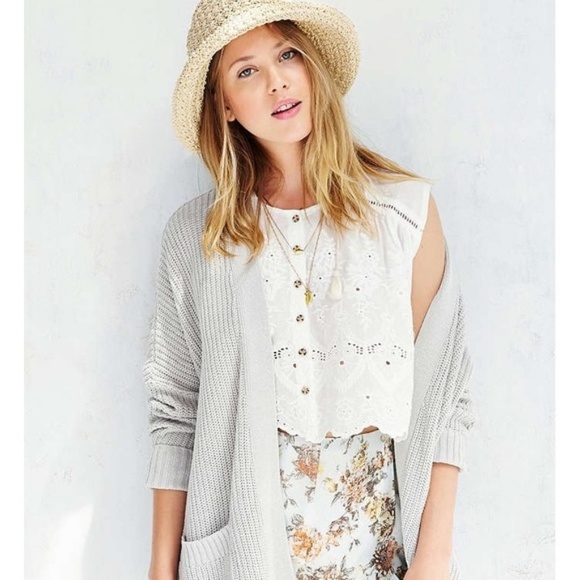 Somedays Lovin M Ivory eyelet lace boho crop top - Picture 2 of 8